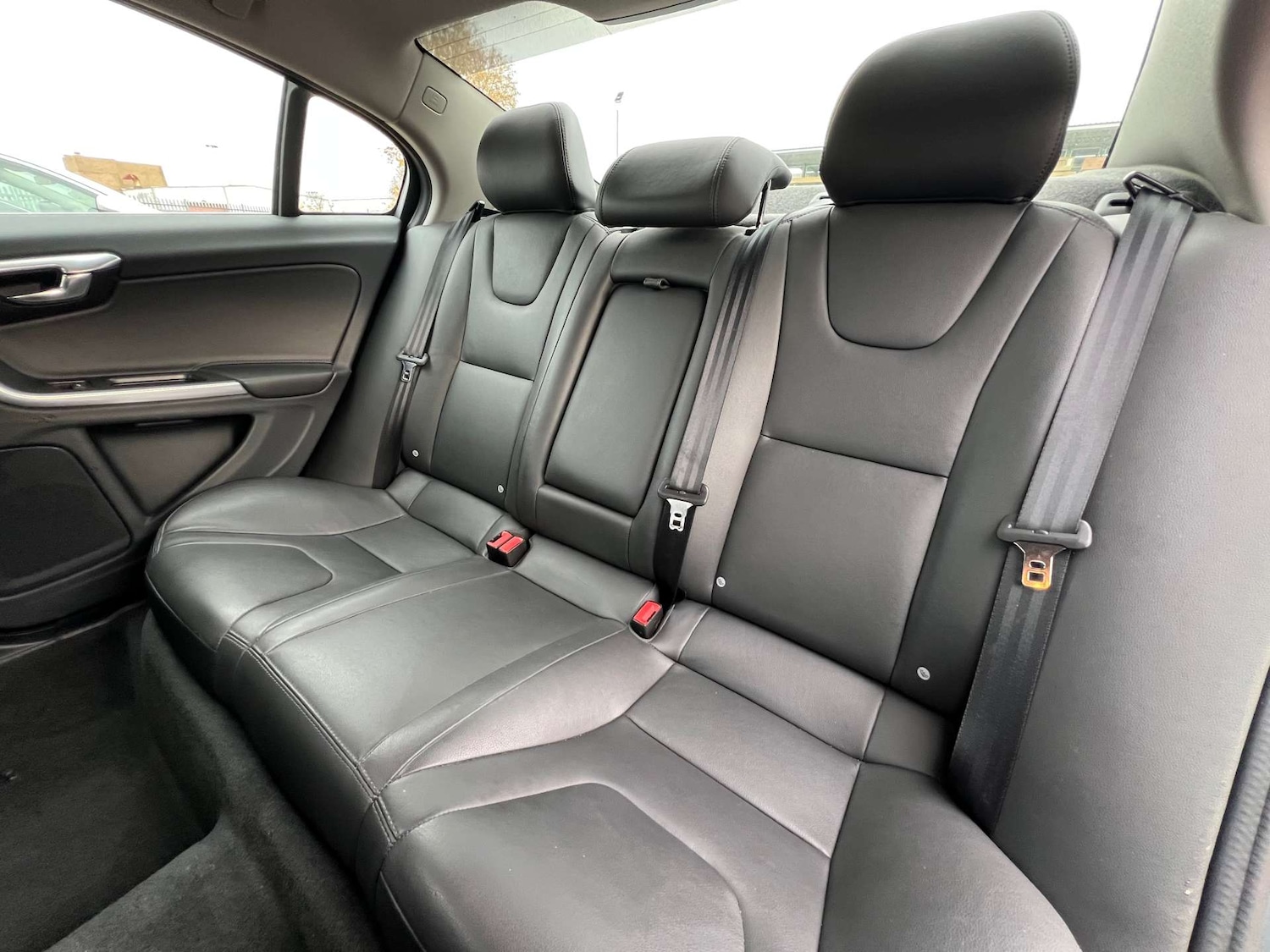 Used Volvo S60 2017 for sale - 76493609: Photo 38