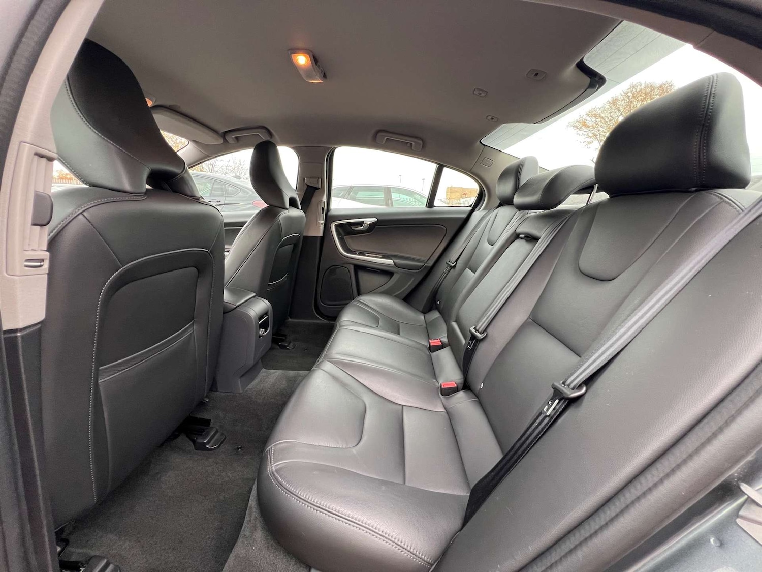 Used Volvo S60 2017 for sale - 76493609: Photo 39