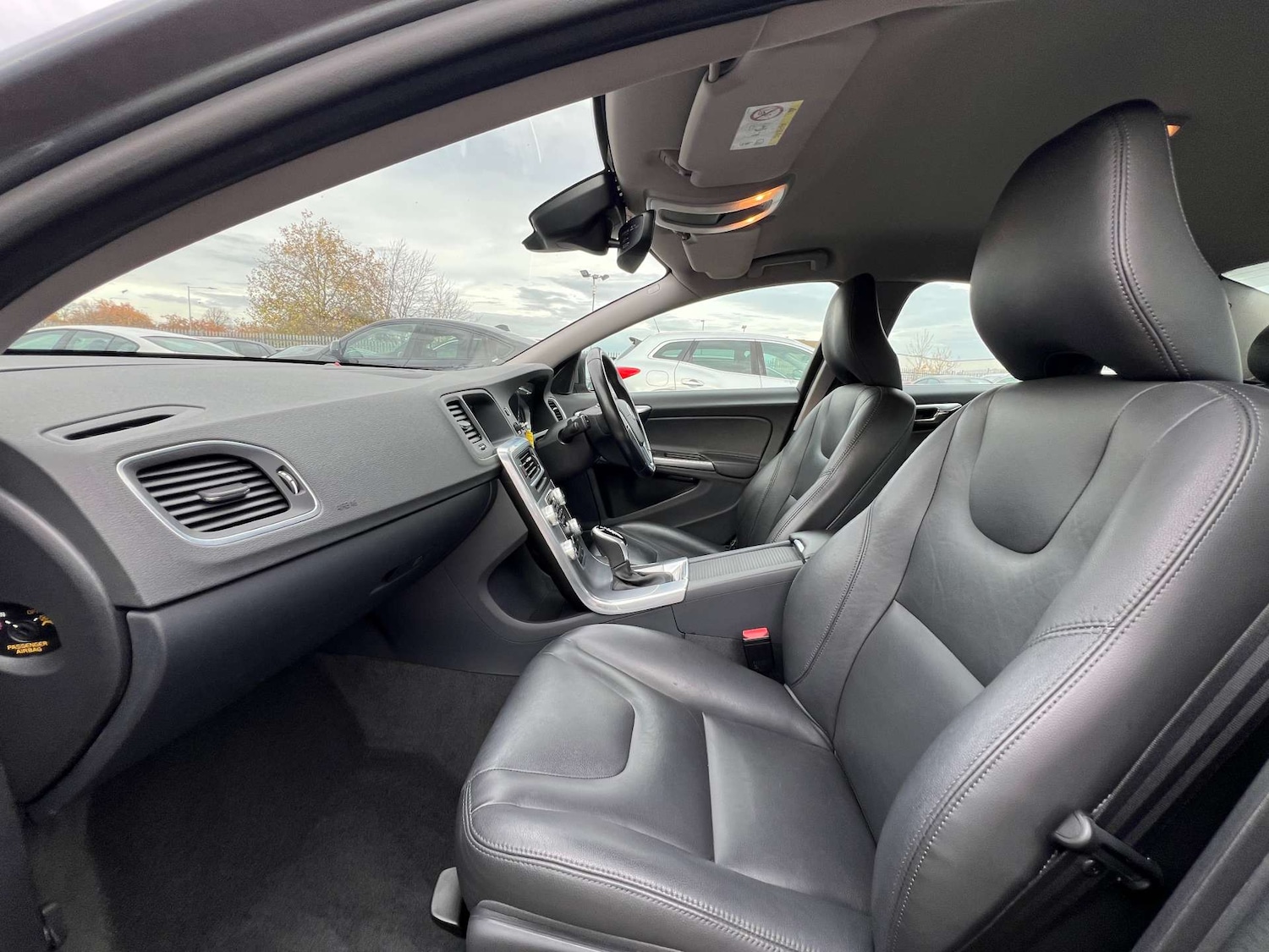 Used Volvo S60 2017 for sale - 76493609: Photo 42