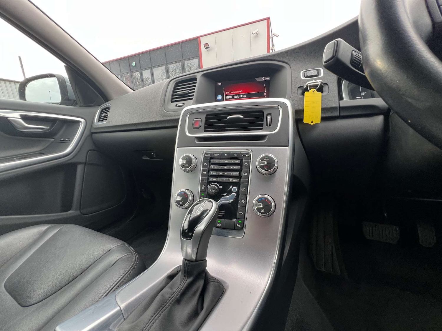 Used Volvo S60 2017 for sale - 76493609: Photo 47