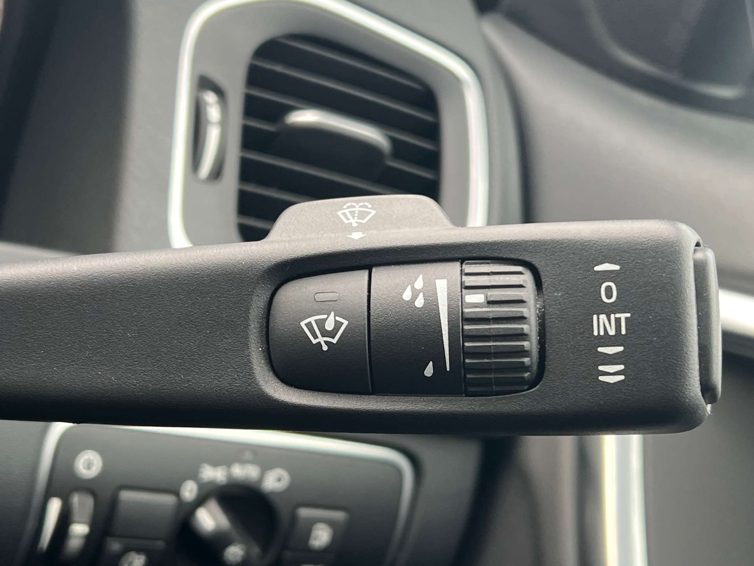 Used Volvo S60 2017 for sale - 76493609: Photo 71