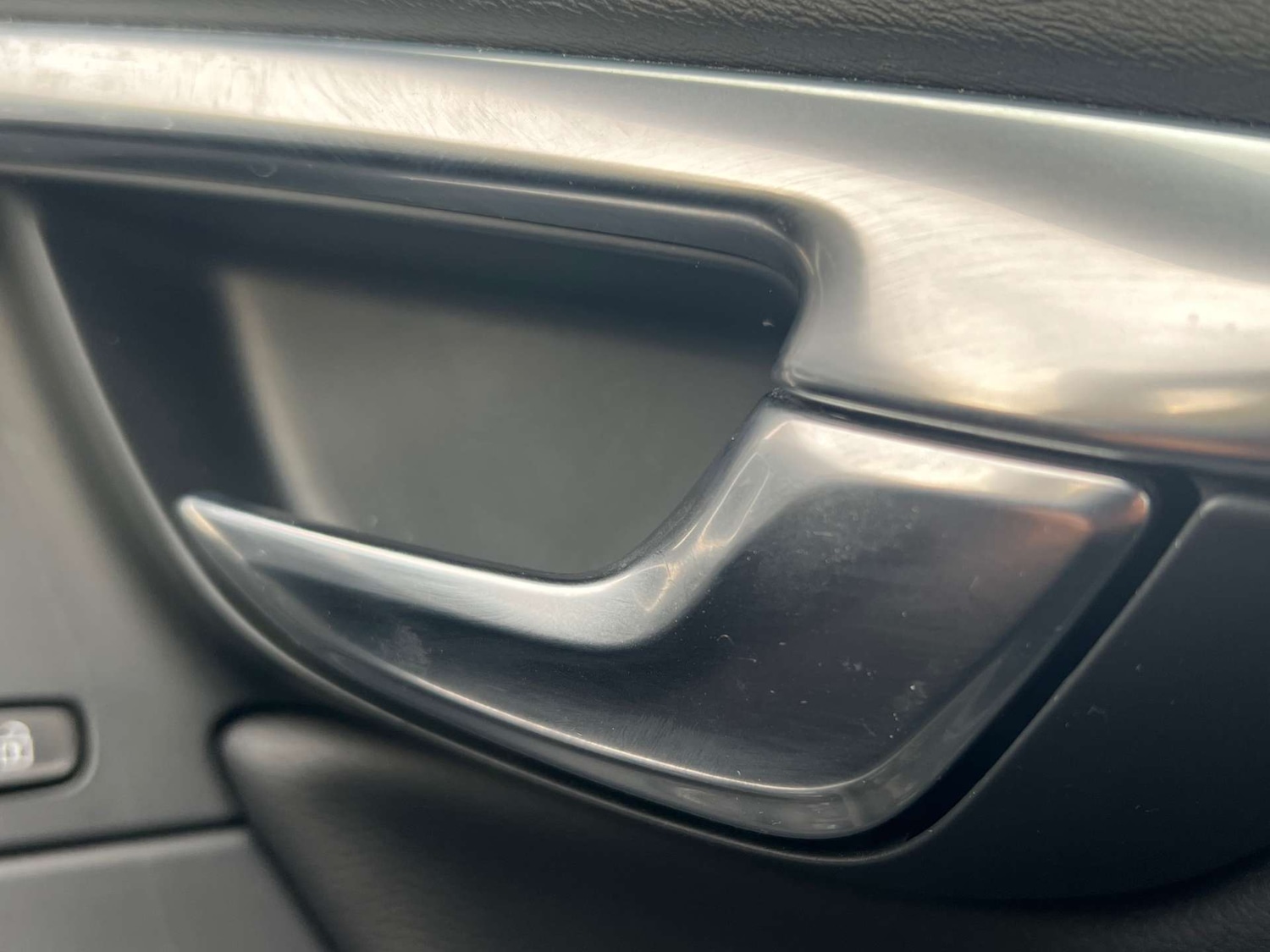 Used Volvo S60 2017 for sale - 76493609: Photo 74