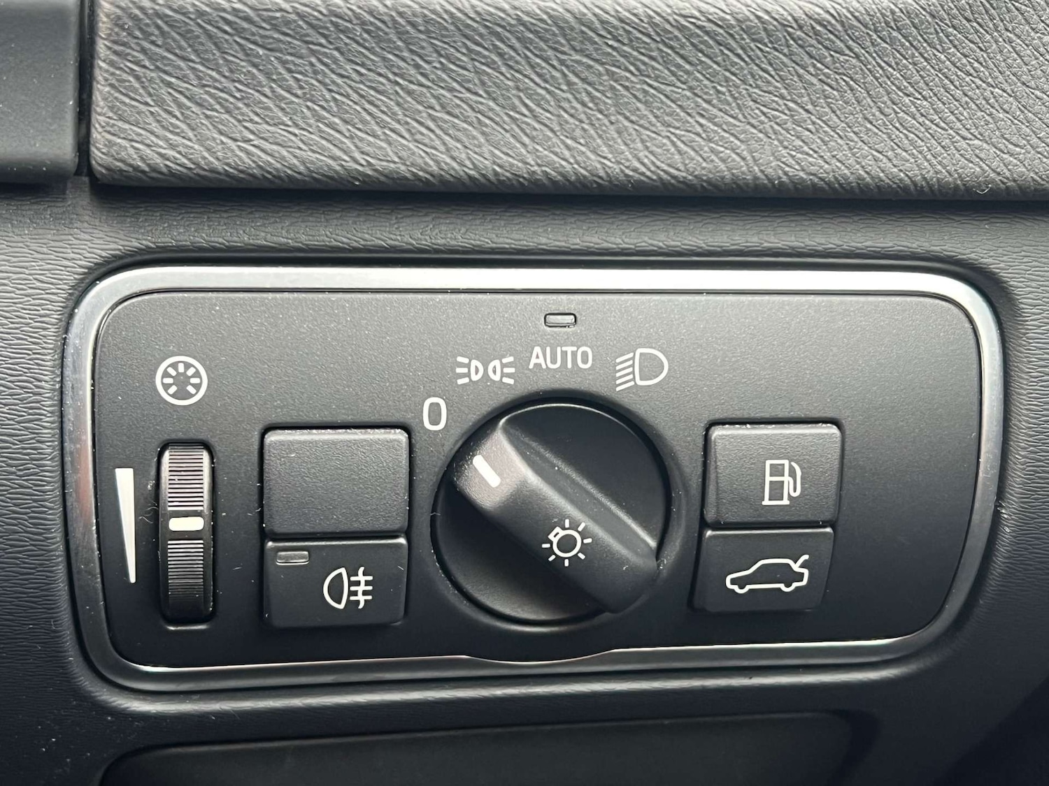 Used Volvo S60 2017 for sale - 76493609: Photo 76