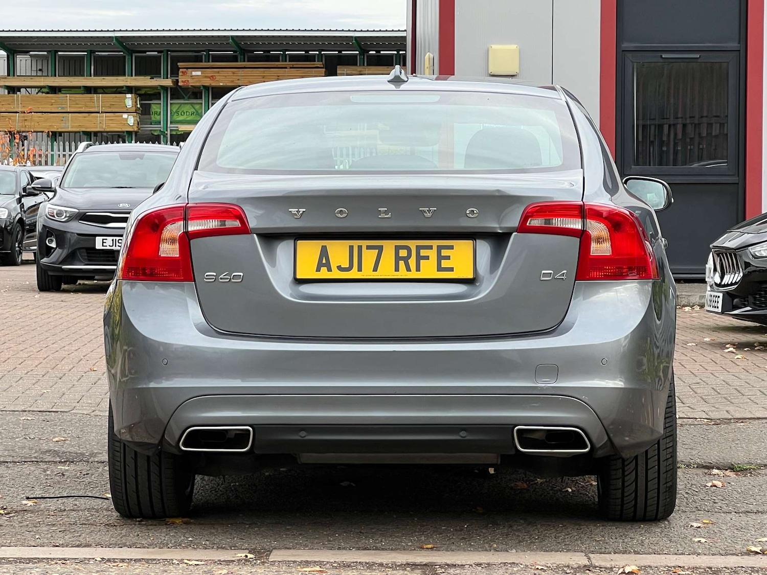 Used Volvo S60 2017 for sale - 76493609: Photo 9