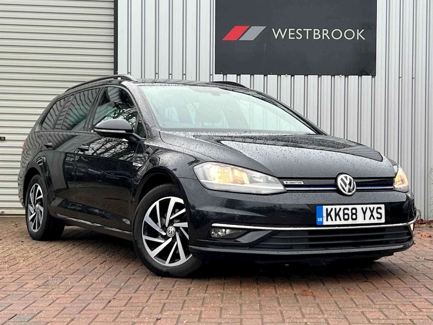 Used Volkswagen Golf 2019 for sale - 76363640: Photo 1