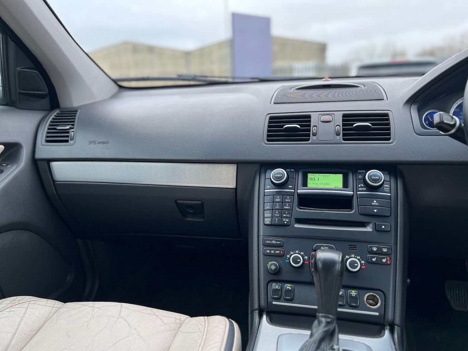 Used Volvo XC90 2011 for sale - 77088721: Photo 24