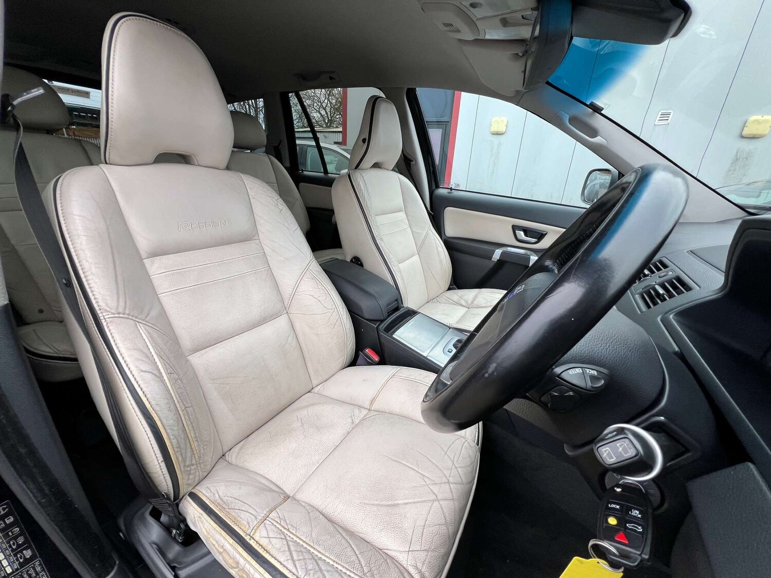 Used Volvo XC90 2011 for sale - 77088721: Photo 30