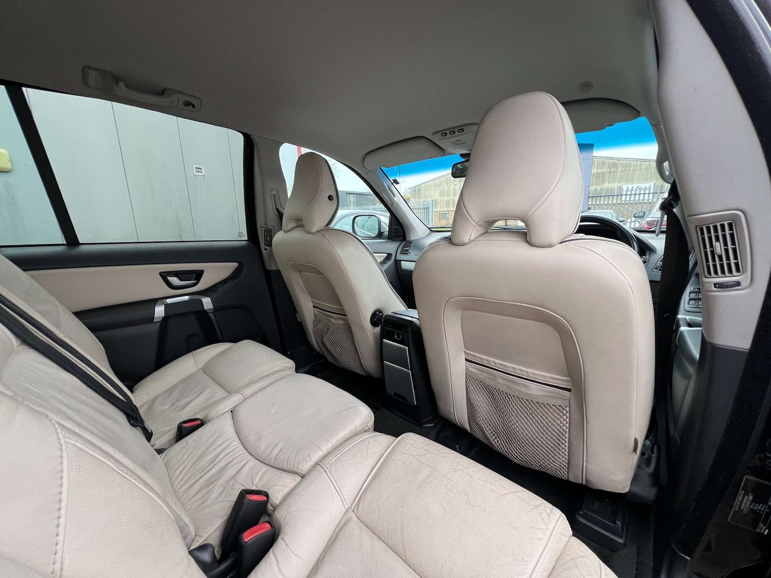 Used Volvo XC90 2011 for sale - 77088721: Photo 35