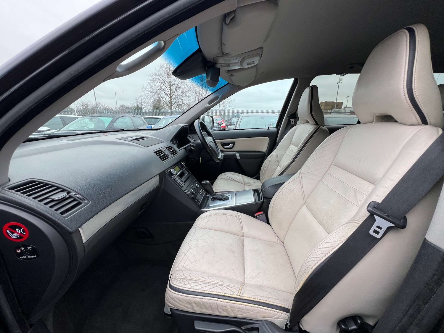 Used Volvo XC90 2011 for sale - 77088721: Photo 41