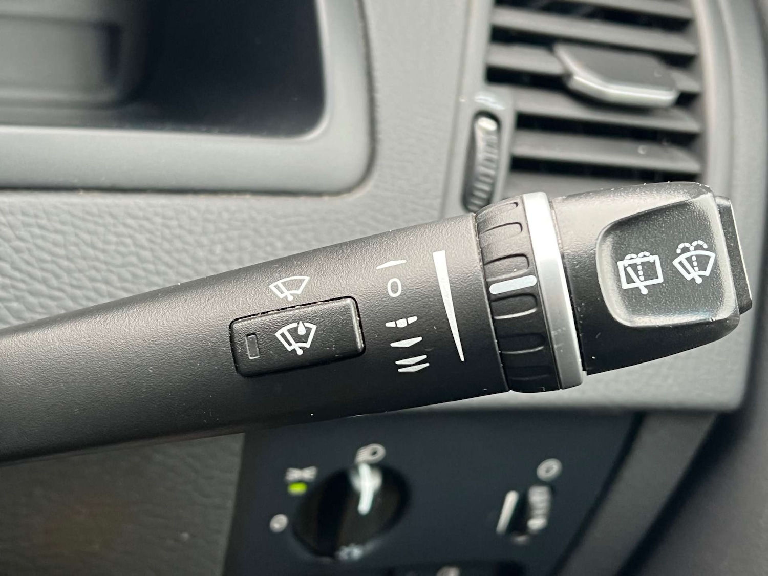 Used Volvo XC90 2011 for sale - 77088721: Photo 59