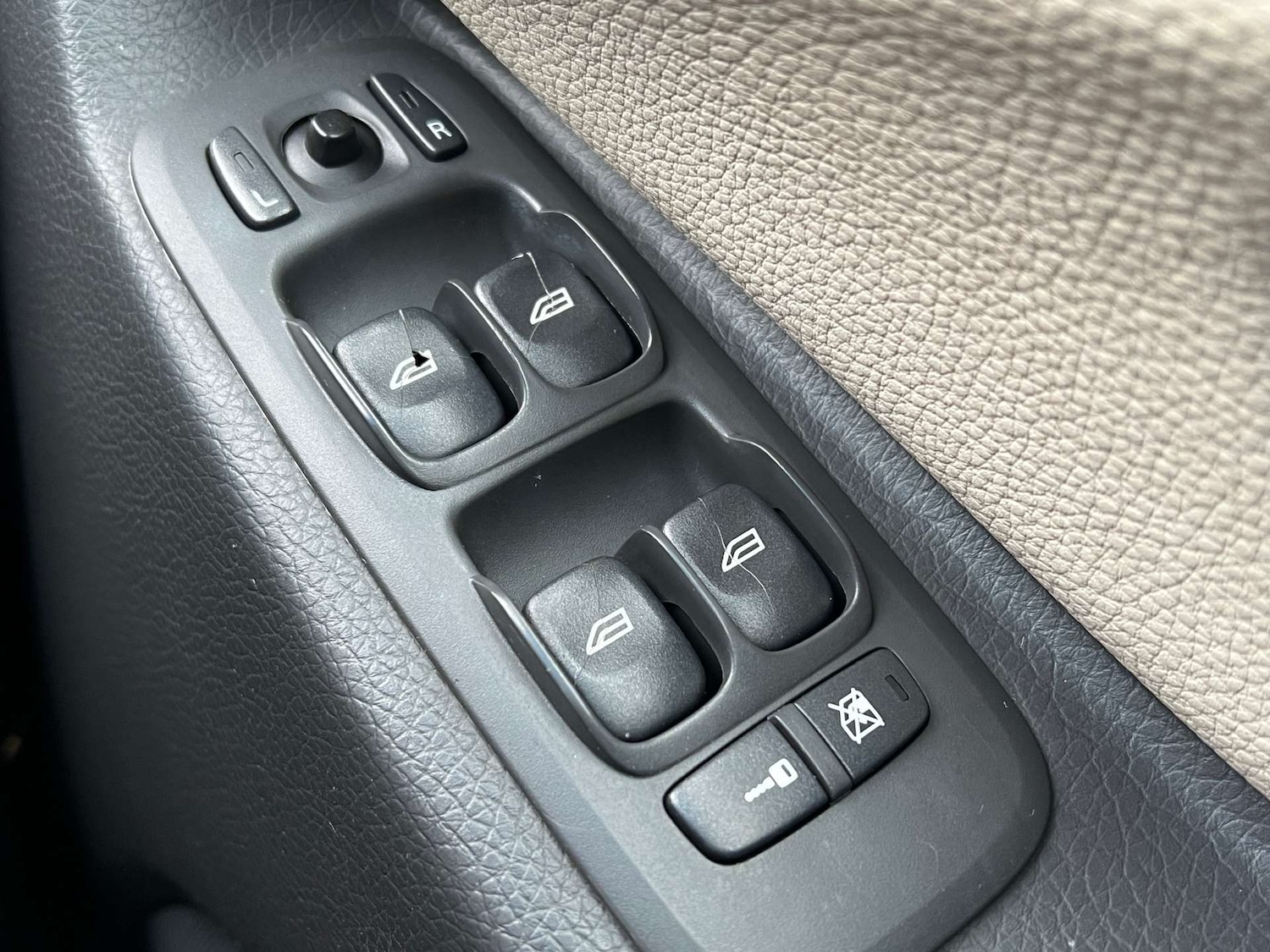 Used Volvo XC90 2011 for sale - 77088721: Photo 63