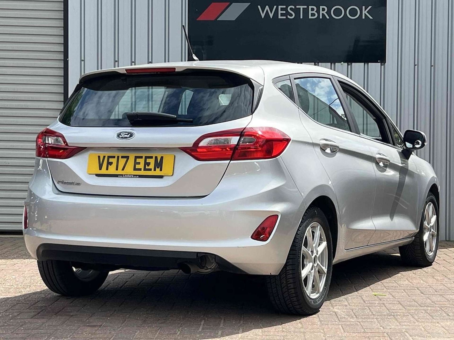 Used Ford Fiesta 2017 for sale - 76948227: Photo 2