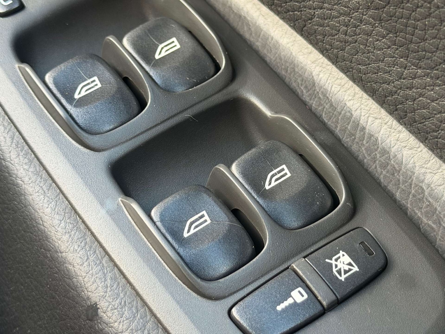 Used Volvo XC90 2011 for sale - 77476432: Photo 69