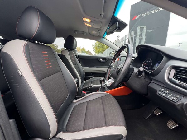 Used Kia Stonic 2018 for sale - 76009000: Photo 33