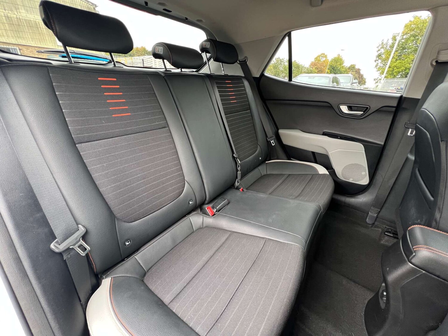 Used Kia Stonic 2018 for sale - 76009000: Photo 34