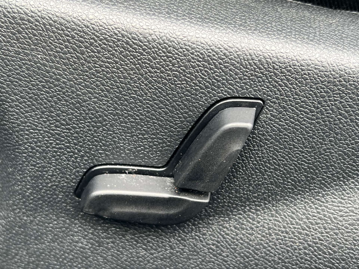 Used Mercedes-Benz E Class 2015 for sale - 77662814: Photo 33