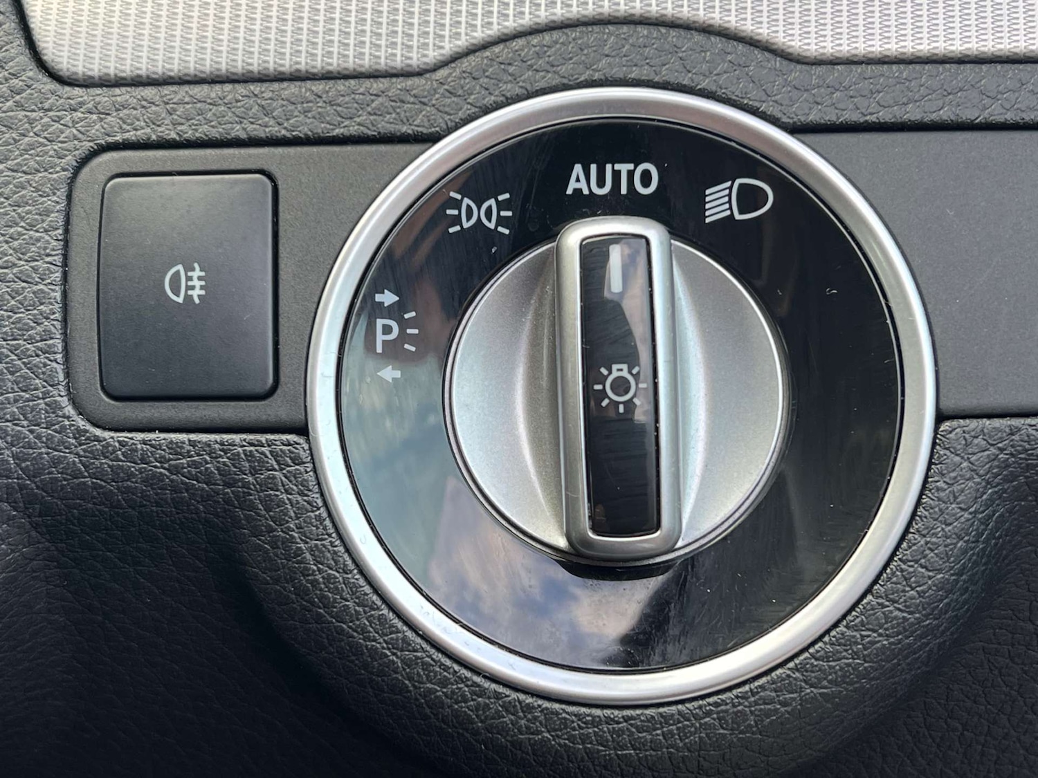 Used Mercedes-Benz E Class 2015 for sale - 77662814: Photo 59