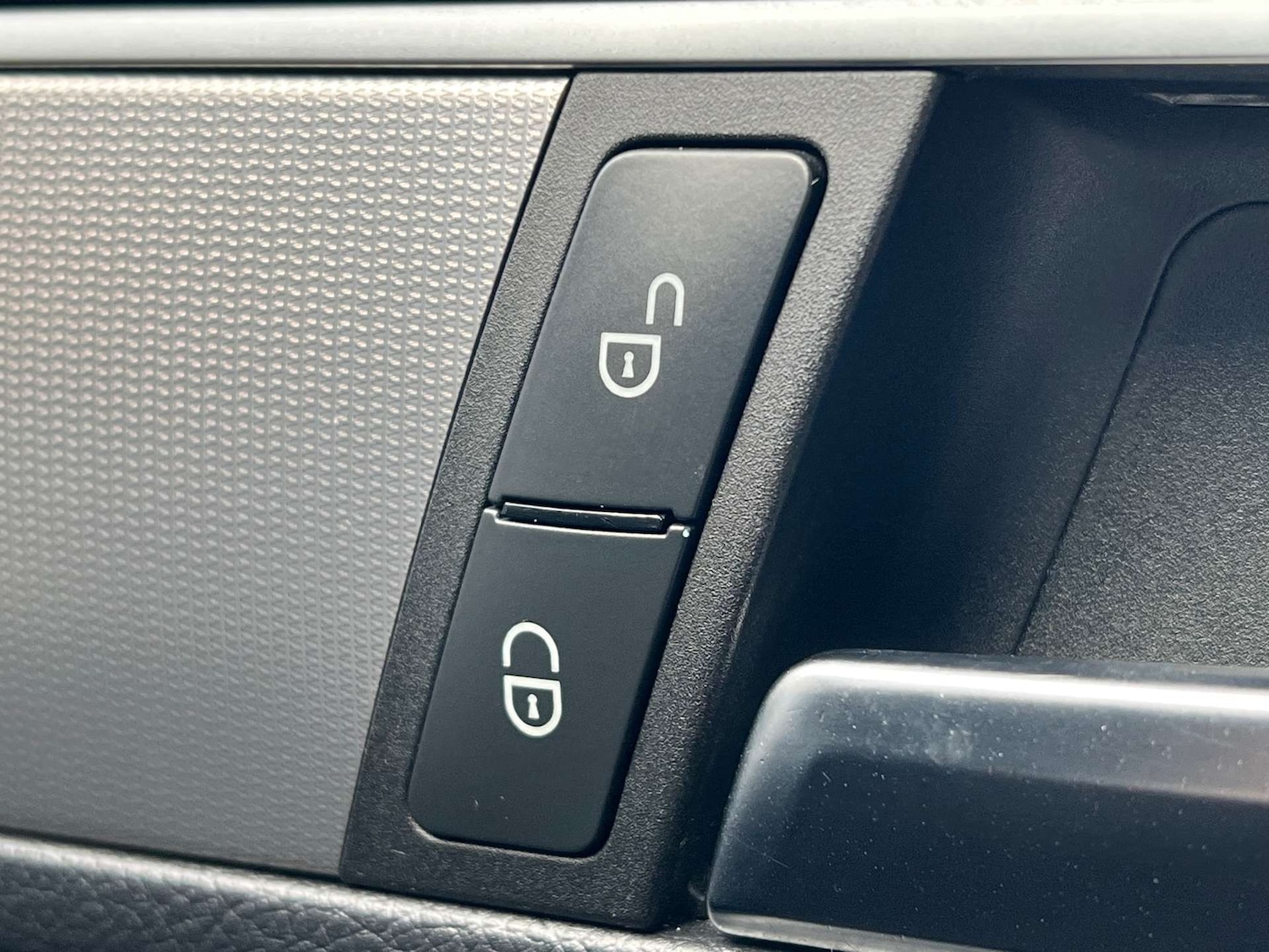 Used Mercedes-Benz E Class 2015 for sale - 77662814: Photo 60