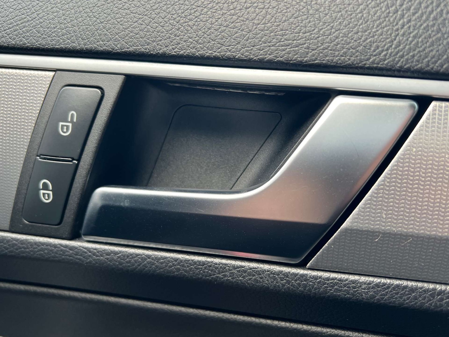 Used Mercedes-Benz E Class 2015 for sale - 77662814: Photo 62