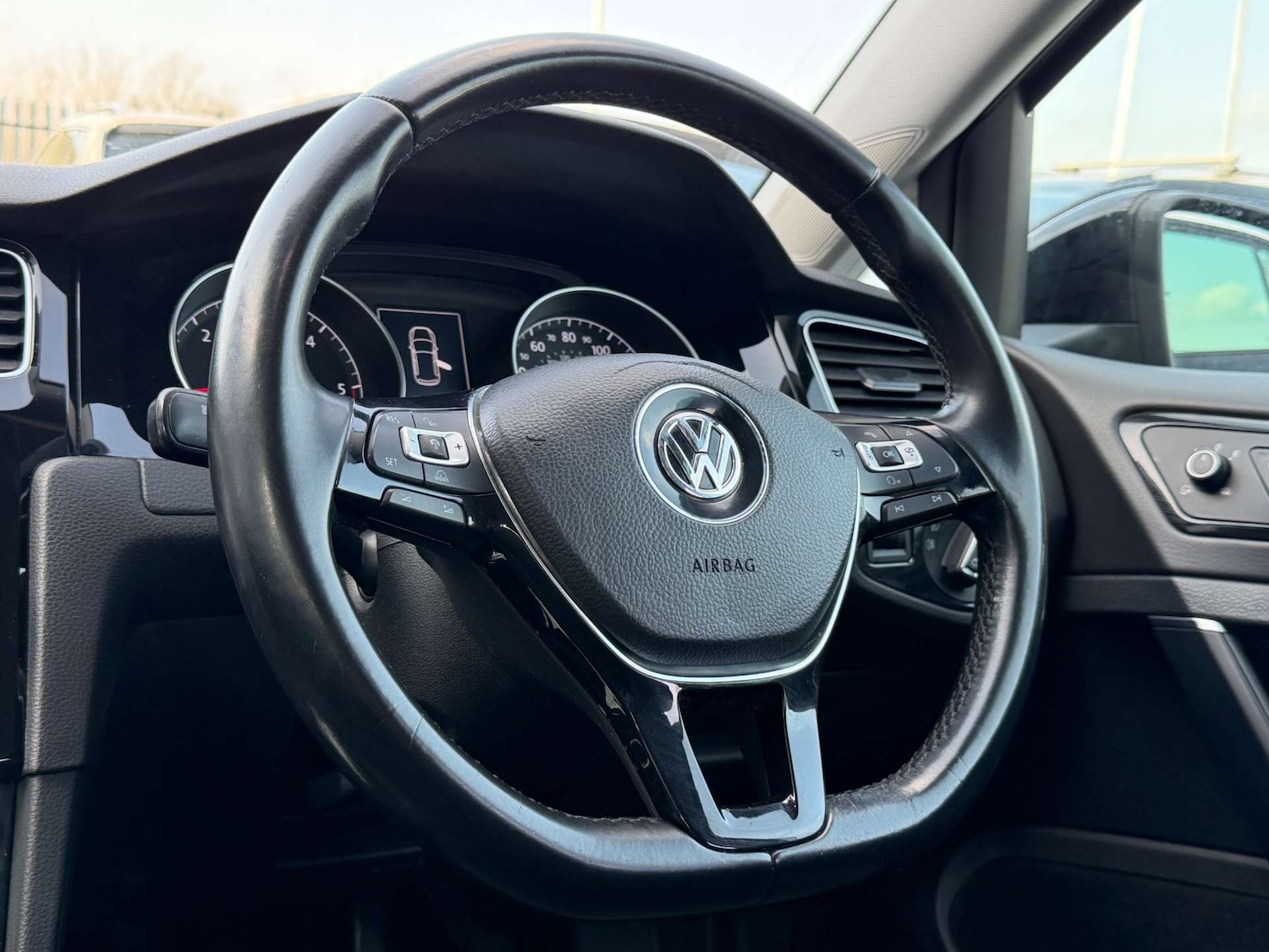 Used Volkswagen Golf 2017 for sale - 77662829: Photo 26