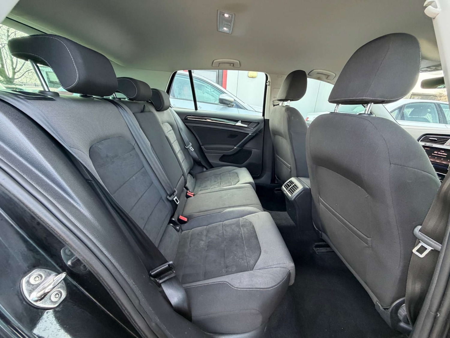 Used Volkswagen Golf 2017 for sale - 77662829: Photo 33