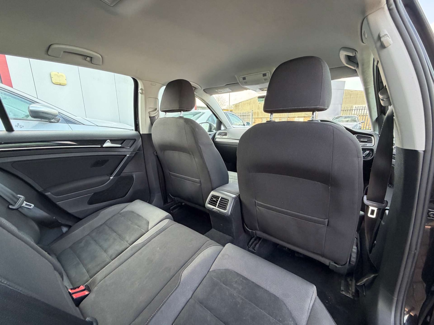 Used Volkswagen Golf 2017 for sale - 77662829: Photo 34