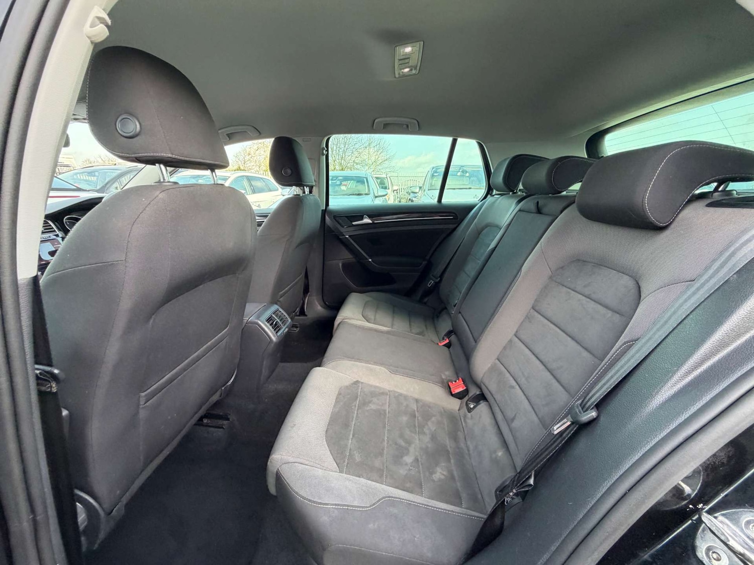 Used Volkswagen Golf 2017 for sale - 77662829: Photo 36