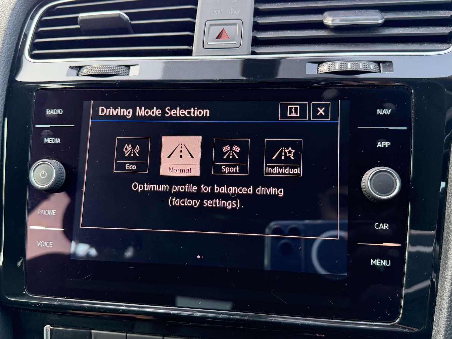 Used Volkswagen Golf 2017 for sale - 77662829: Photo 57