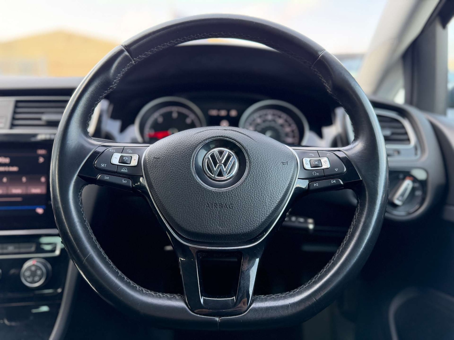 Used Volkswagen Golf 2017 for sale - 77662829: Photo 63