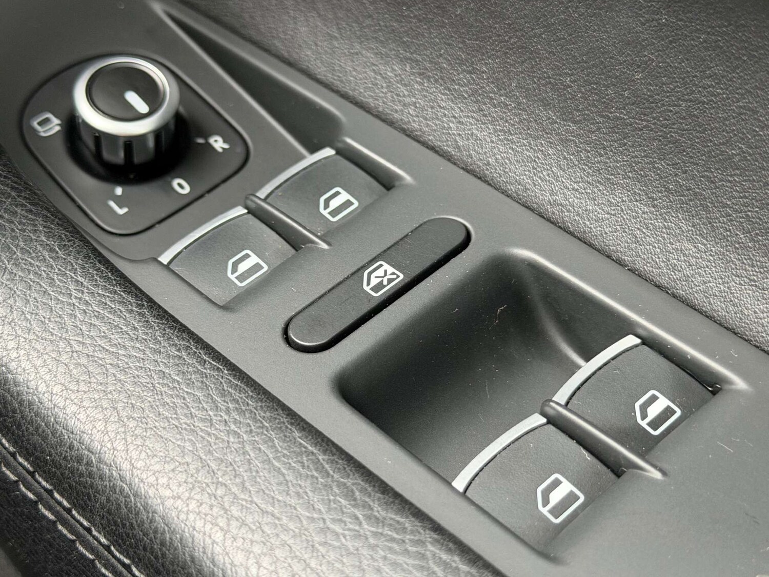 Used Volkswagen CC 2015 for sale - 78152431: Photo 73