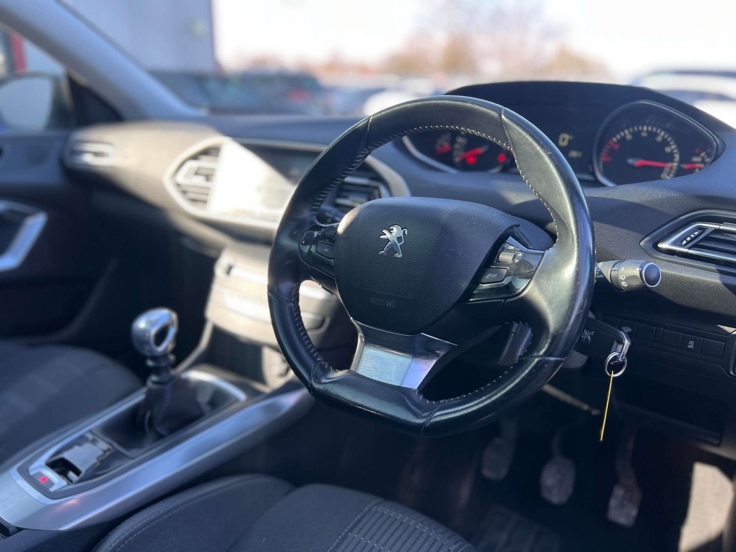 Used Peugeot 308 2018 for sale - 76601668: Photo 17