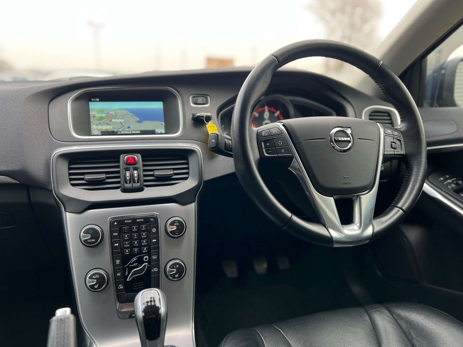 Used Volvo V40 2016 for sale - 76601793: Photo 14