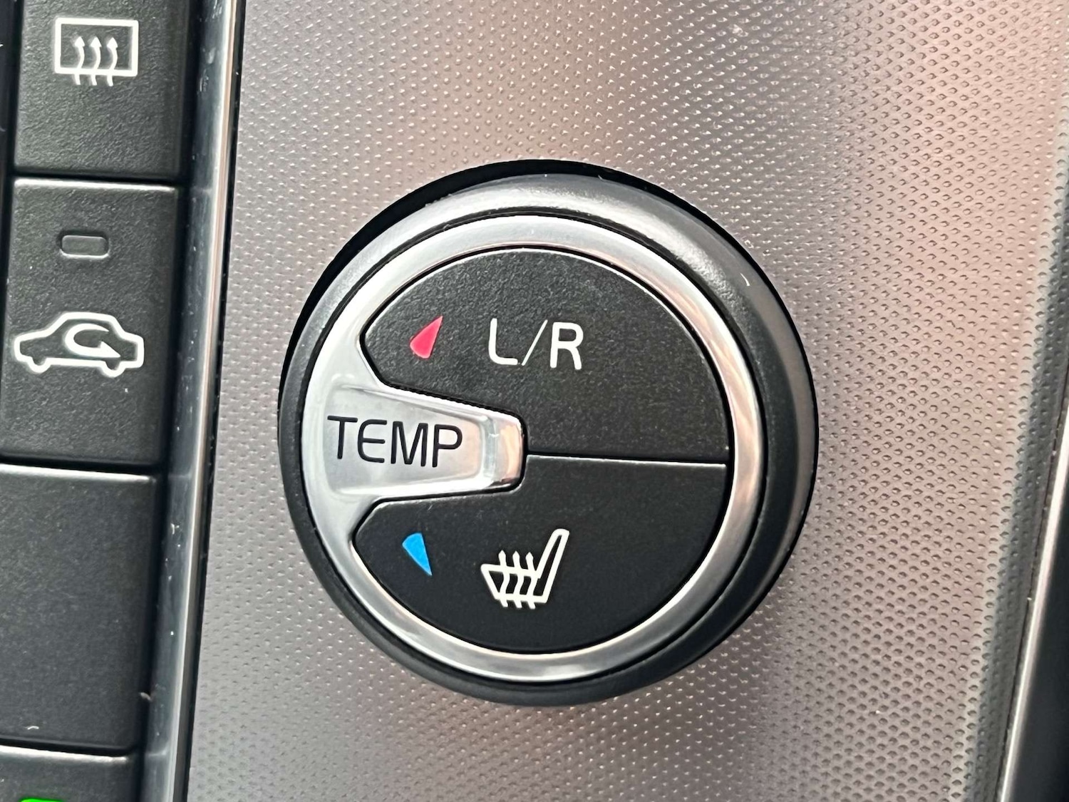 Used Volvo V40 2016 for sale - 76601793: Photo 37