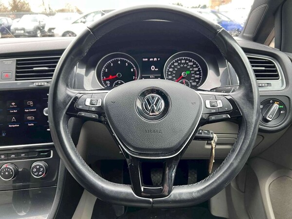 Used Volkswagen Golf 2019 for sale - 71522795: Photo 32