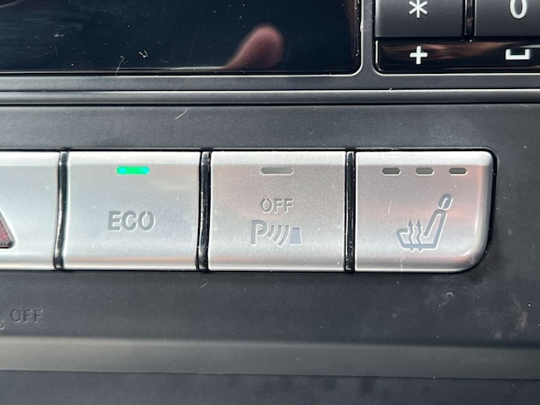Used Mercedes-Benz E-Class 2014 for sale - 75055405: Photo 34