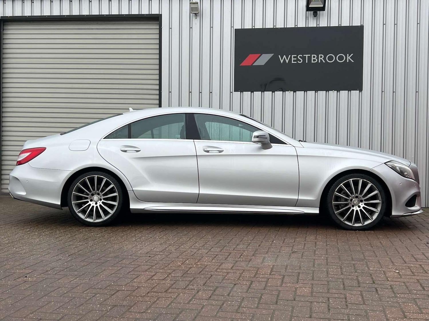 Used Mercedes-Benz CLS 2015 for sale - 76601804: Photo 2