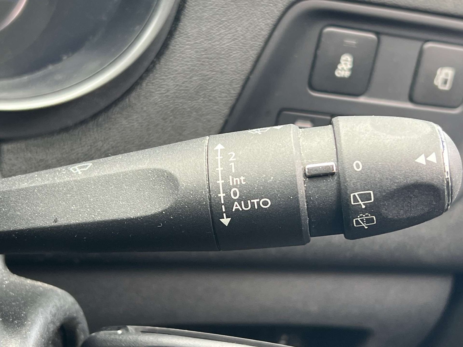 Used Citroen C4 2017 for sale - 76601872: Photo 30