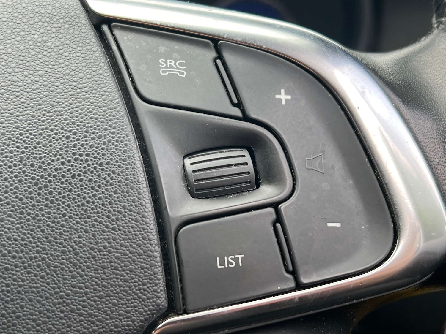 Used Citroen C4 2017 for sale - 76601872: Photo 38