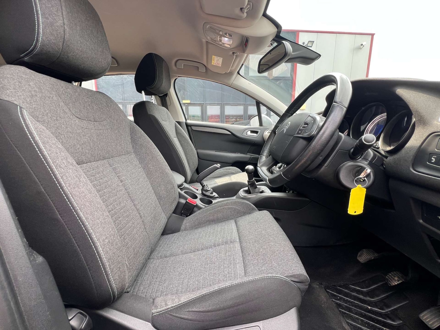 Used Citroen C4 2017 for sale - 76601872: Photo 40