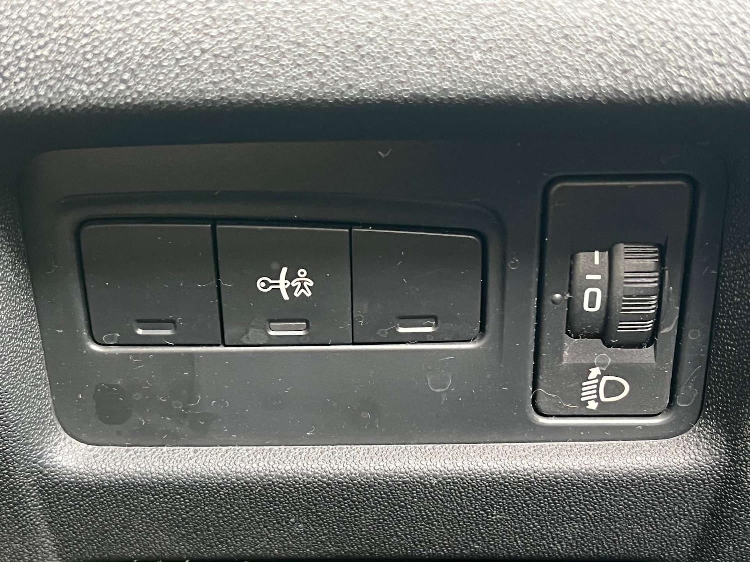 Used Citroen C4 2017 for sale - 76601872: Photo 43