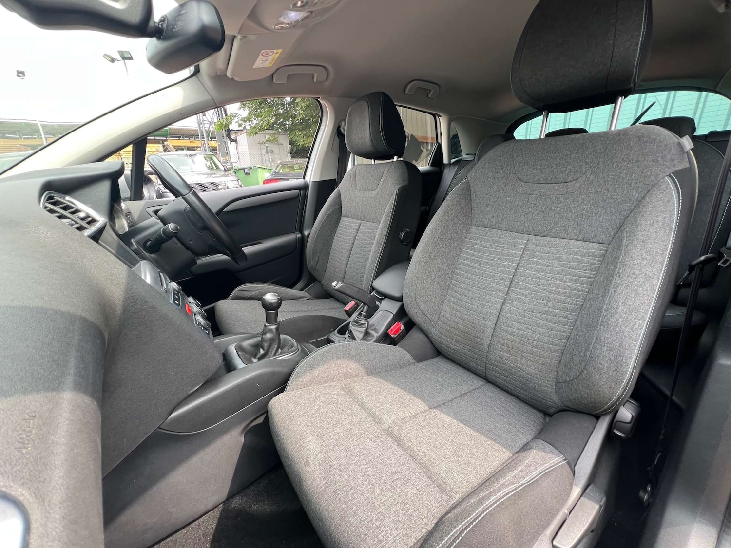 Used Citroen C4 2017 for sale - 76601872: Photo 49