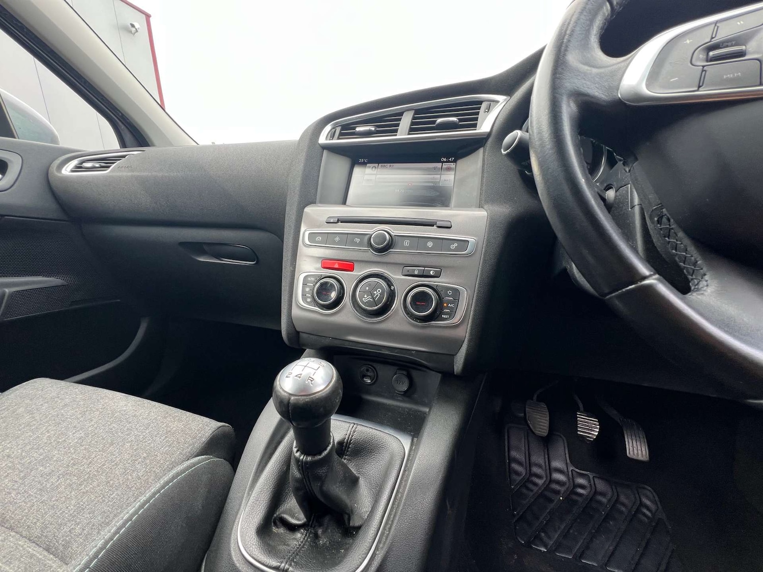 Used Citroen C4 2017 for sale - 76601872: Photo 51