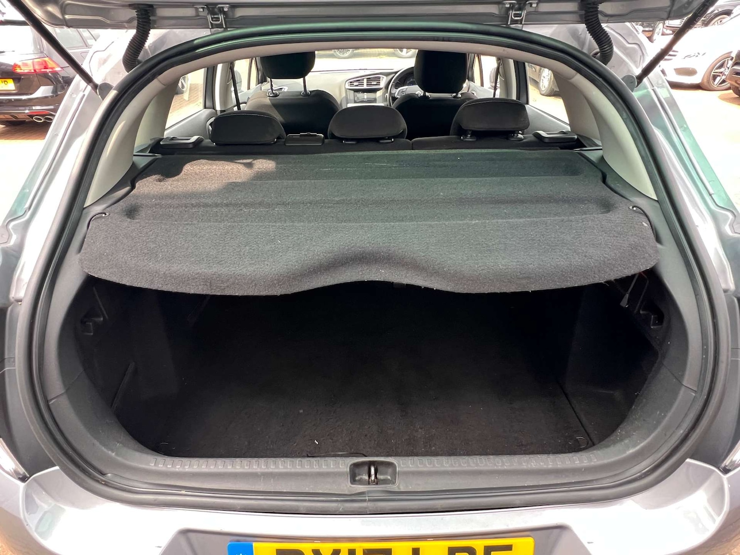 Used Citroen C4 2017 for sale - 76601872: Photo 56