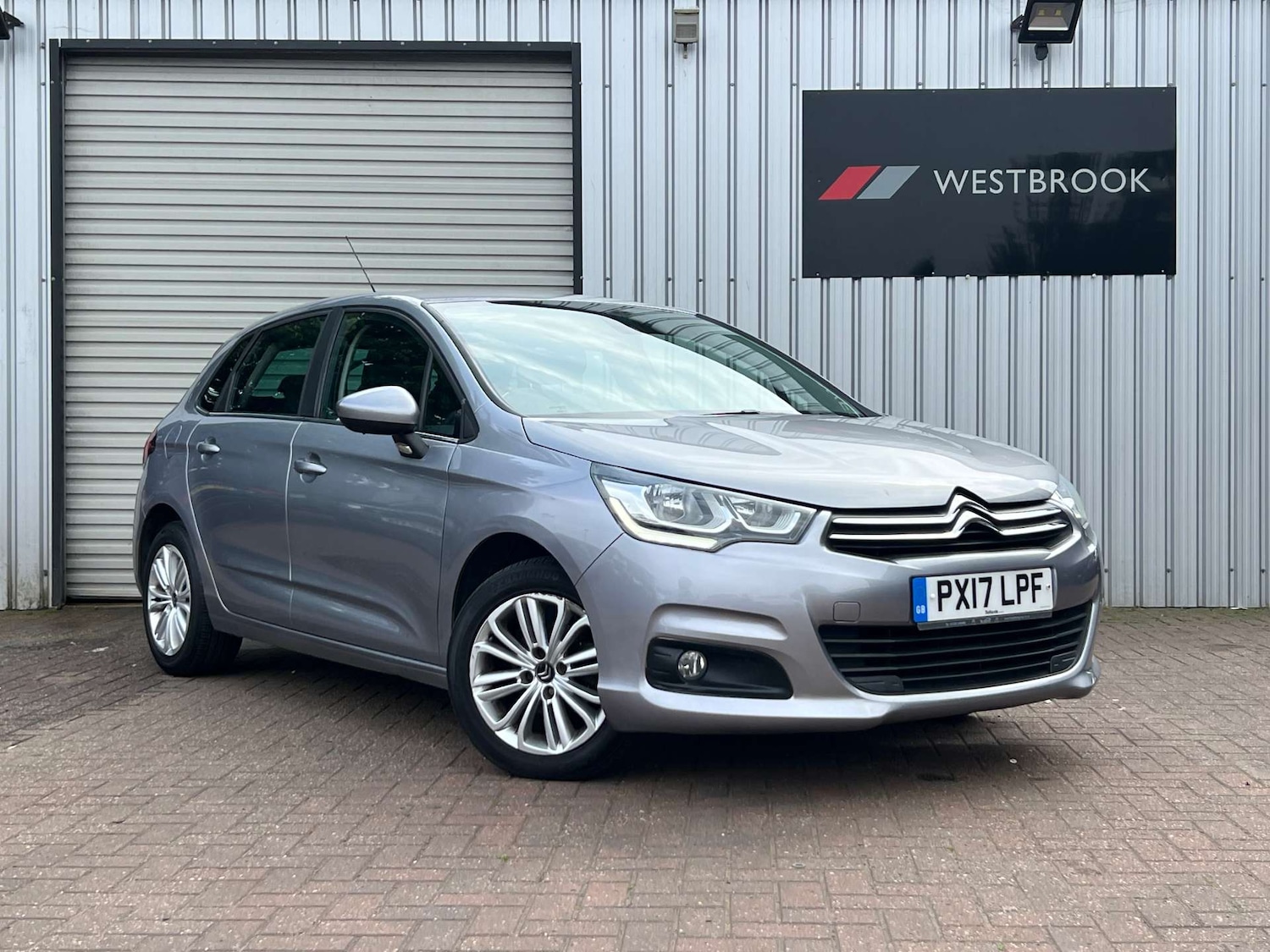 Used Citroen C4 2017 for sale - 76601872: Photo 8