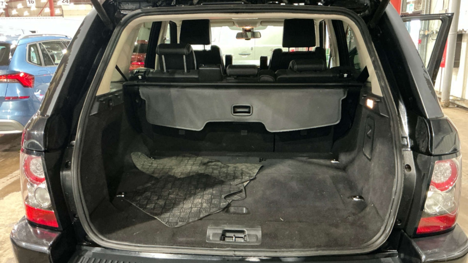 Used Land Rover Range Rover Sport 2011 for sale - 77626967: Photo 11