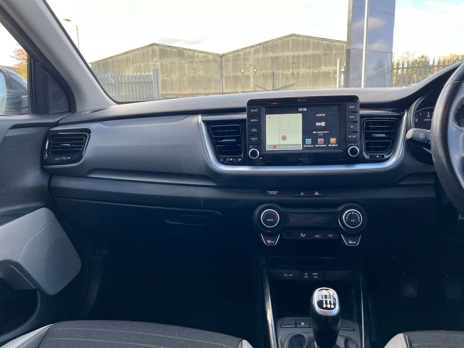 Used Kia Stonic 2019 for sale - 76547280: Photo 24