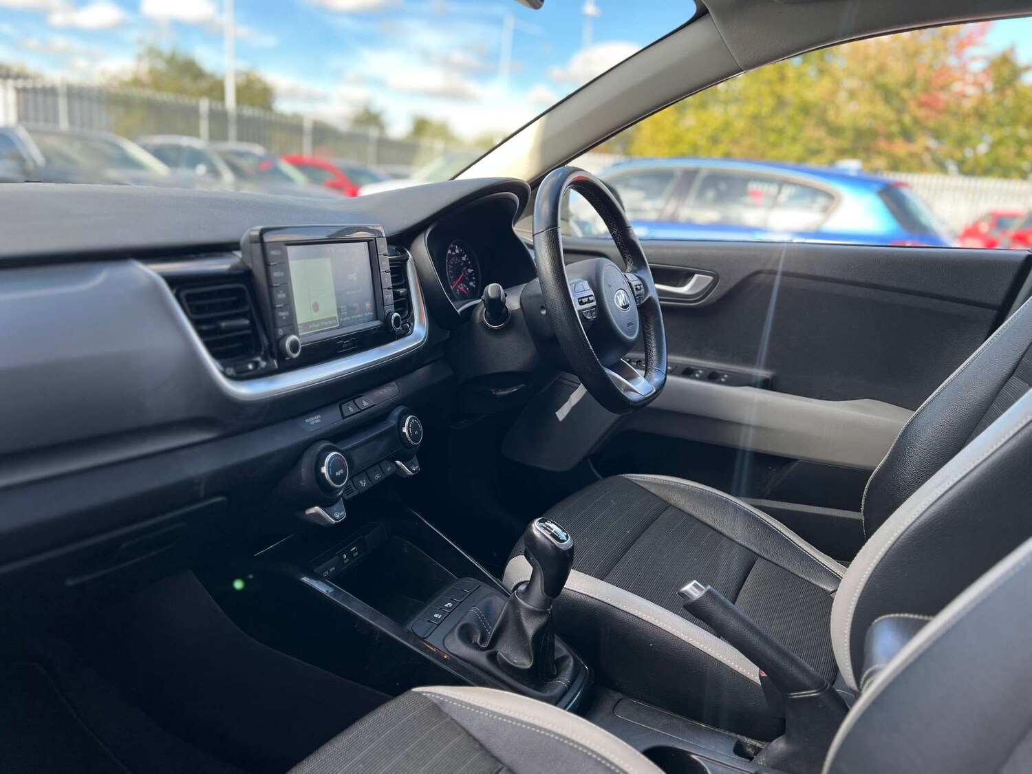 Used Kia Stonic 2019 for sale - 76547280: Photo 41