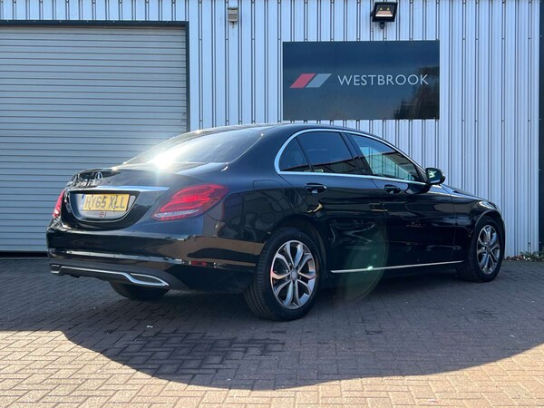 Used Mercedes-Benz C-Class 2015 for sale - 75281231: Photo 11