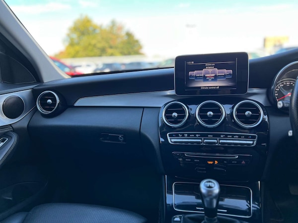 Used Mercedes-Benz C-Class 2015 for sale - 75281231: Photo 16