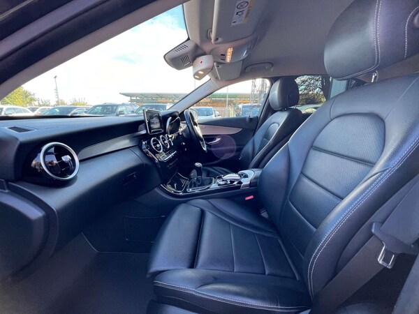 Used Mercedes-Benz C-Class 2015 for sale - 75281231: Photo 32